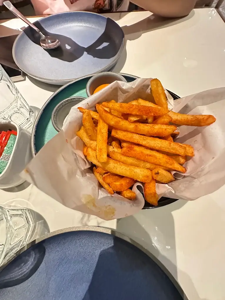 Trofima Cafe & Bar, Dadar Shivaji Park, Mumbai gallery 4