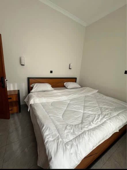 1 Bedroom Apartment for Rent – Furnished And Rooftop Access in Kagarama
