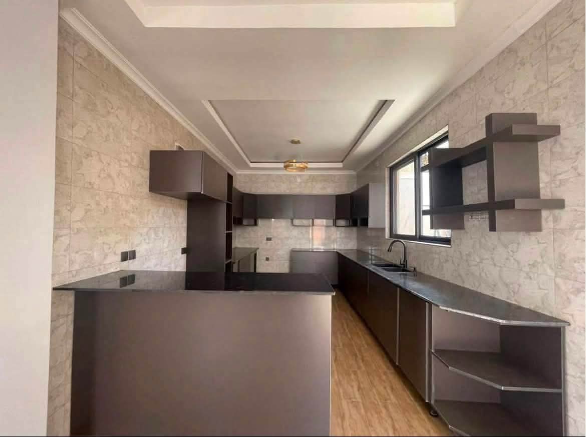 4 Bedroom Unfurnished Duplex House for Rent in Kicukiro, Kagarama