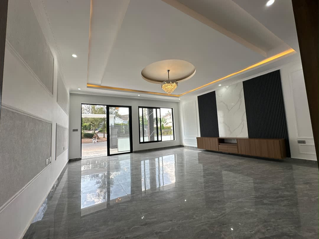 7 Bedroom House for Sale in Kibagabaga with 6 Bathrooms