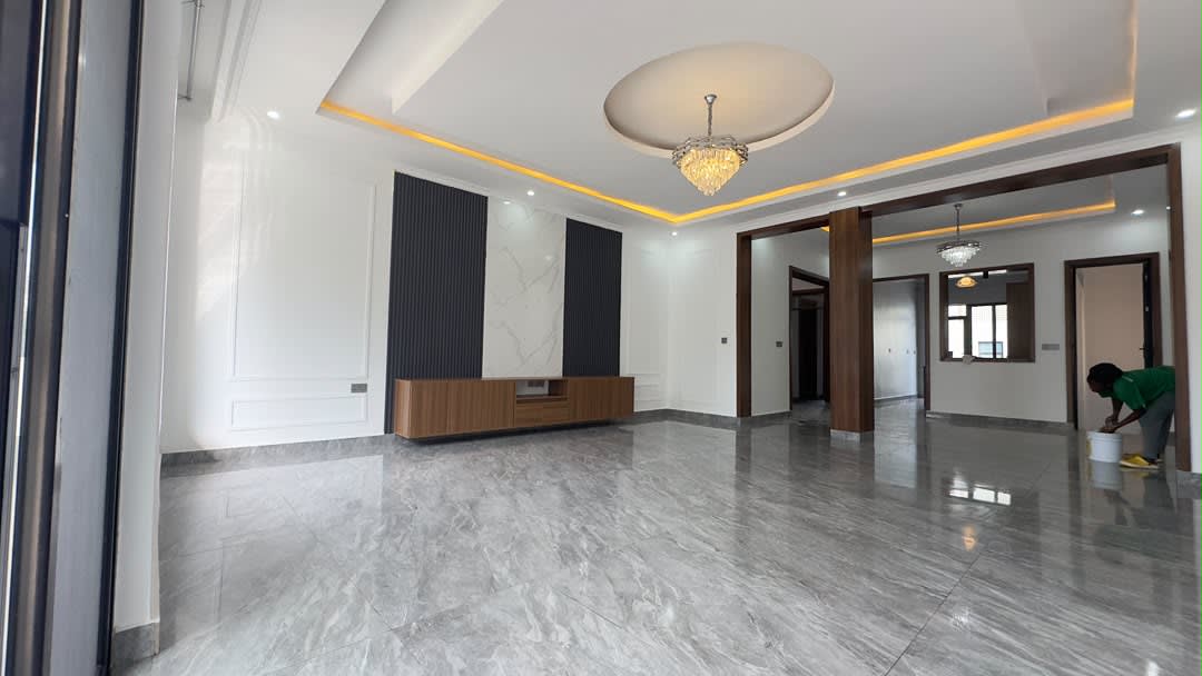 7 Bedroom House for Sale in Kibagabaga with 6 Bathrooms