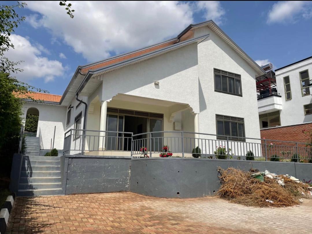 Unfurnished 3 Bedroom House for Rent in Gacuriro, Kigali