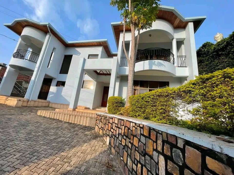 Unfurnished 5 Bedroom House for Rent in Nyarutarama, Kigali