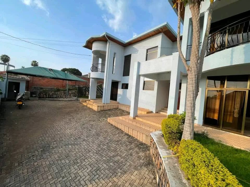 Unfurnished 5 Bedroom House for Rent in Nyarutarama, Kigali