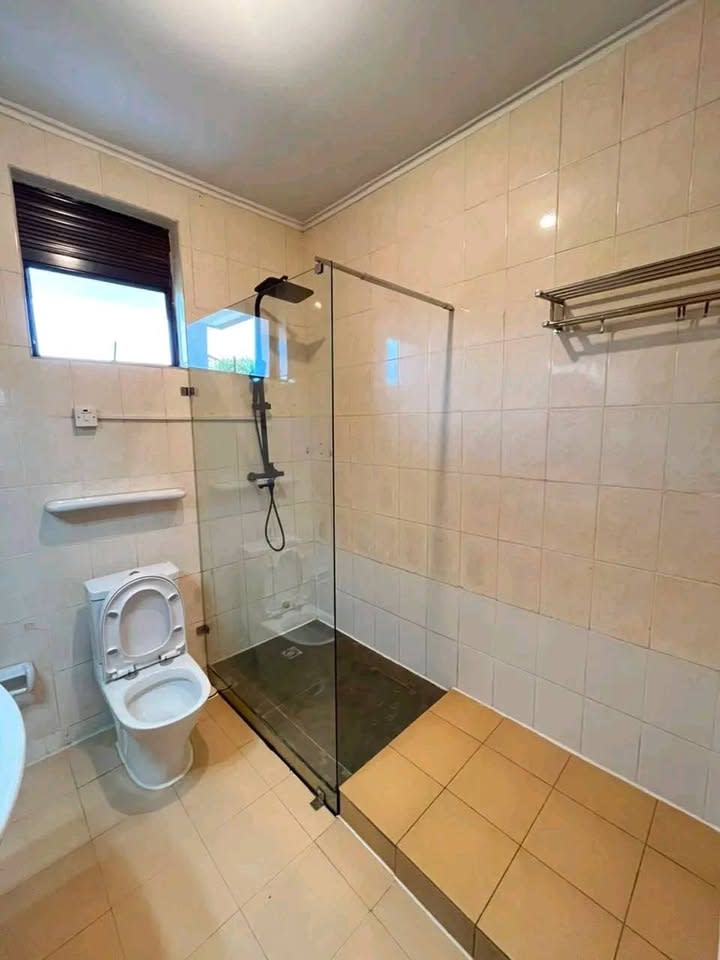 Unfurnished 5 Bedroom House for Rent in Gacuriro, Kigali