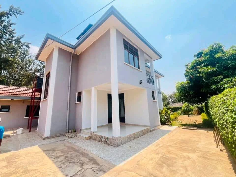 Unfurnished 5 Bedroom House for Rent in Gacuriro, Kigali