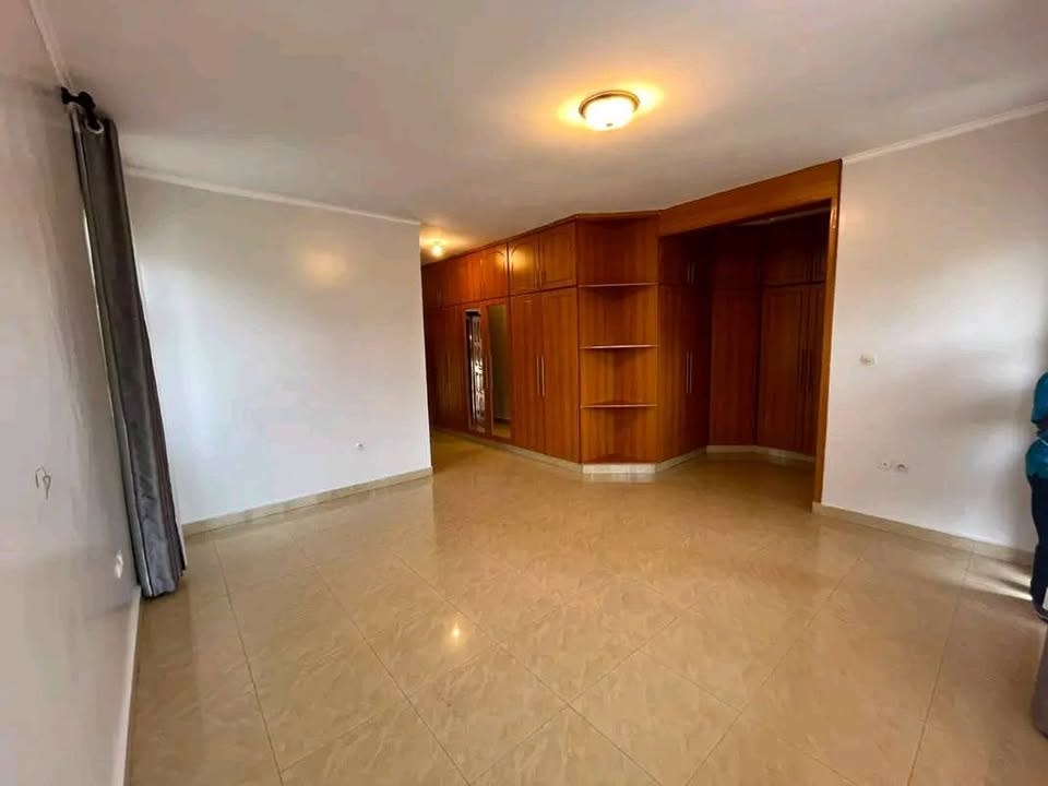 Unfurnished 5 Bedroom House for Rent in Gacuriro, Kigali