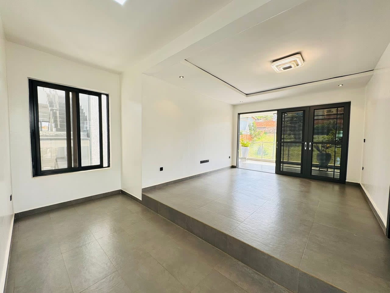 Unfurnished 6 Bedroom House for Rent in Gacuriro, Kigali