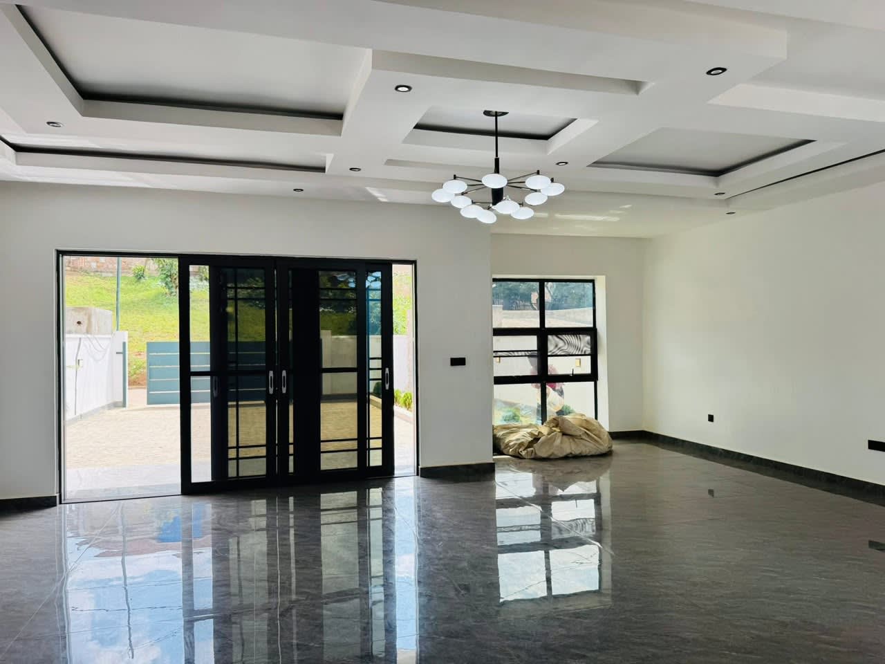 Unfurnished 6 Bedroom House for Rent in Gacuriro, Kigali