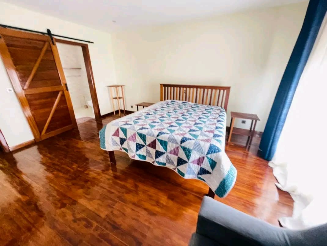 3 Bedroom Furnished House for Rent in Rebero, With Office