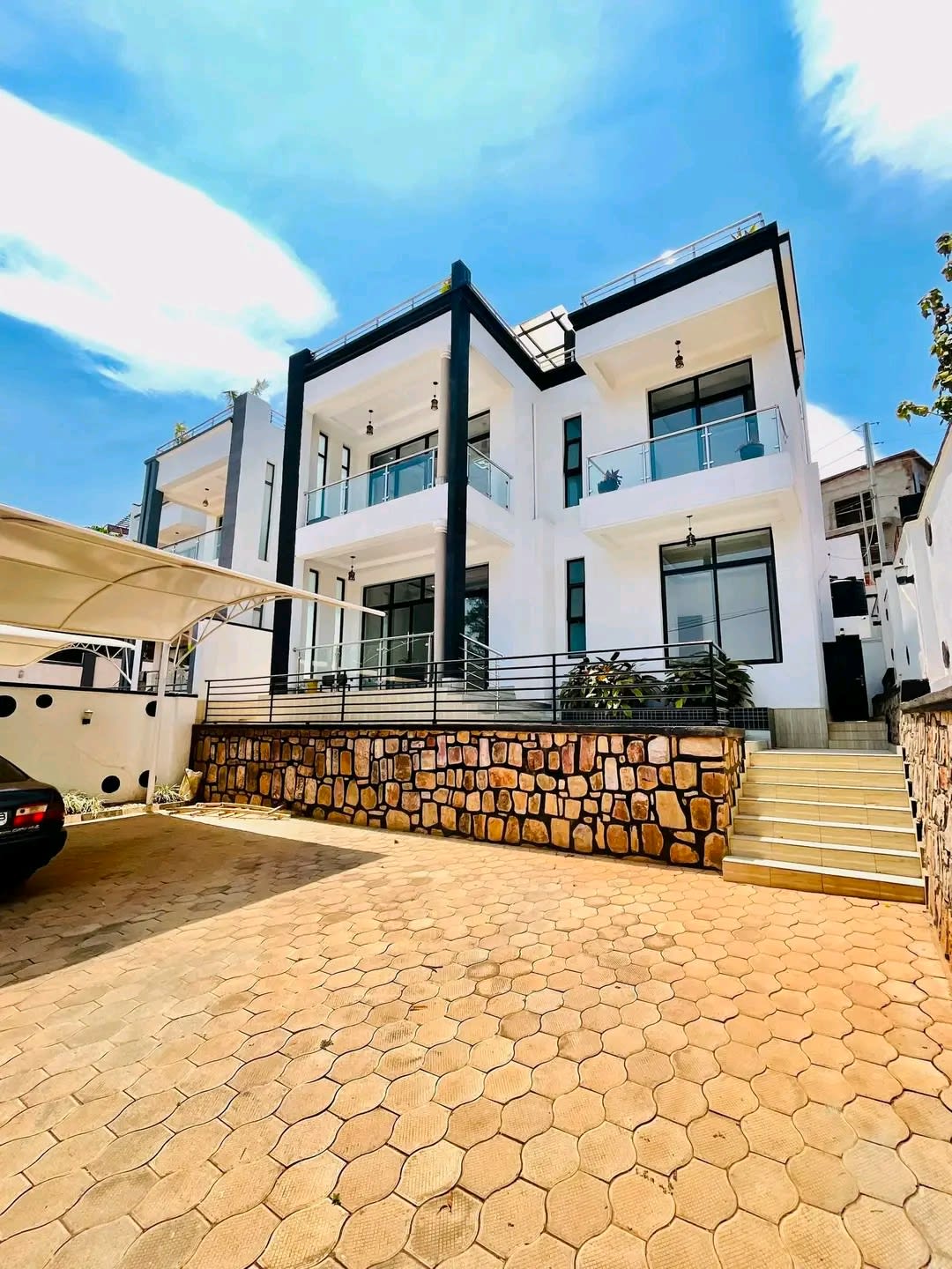 Large 8 Bedroom Family House for Rent in Kibagabaga