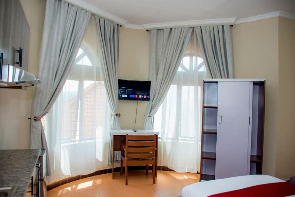 1 Bedroom Studio Apartment for Rent in Nyarutarama, Near MTN Center