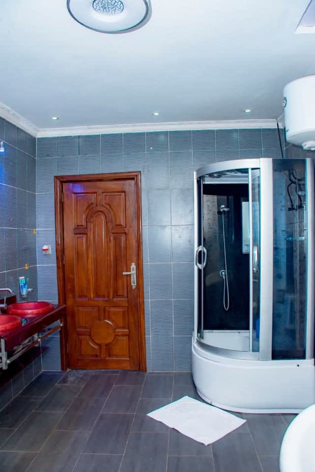 1 Bedroom Studio Apartment for Rent in Nyarutarama, Near MTN Center
