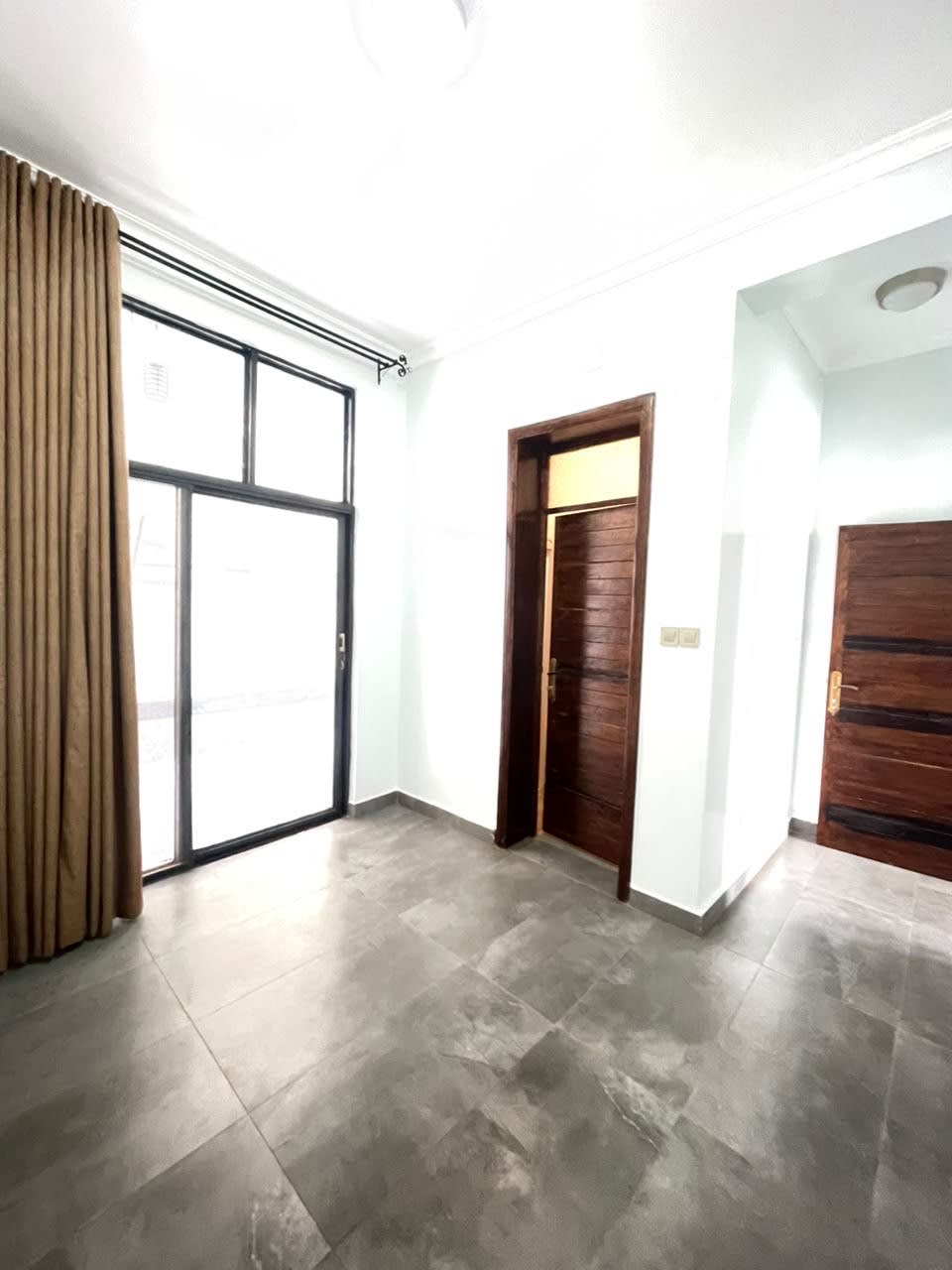 4 Bedroom House for Rent in Nyarutarama With Servant Quarters
