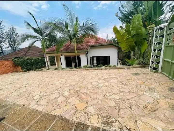 Fully Furnished 3 Bedroom House for Rent in Nyarutarama, Kigali