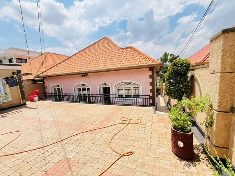 4 Bedroom Furnished House for Rent in Kibagabaga