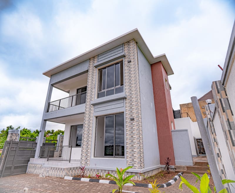 4 Bedroom House for Sale in Kicukiro Gahanga on 300 Sqm Plot