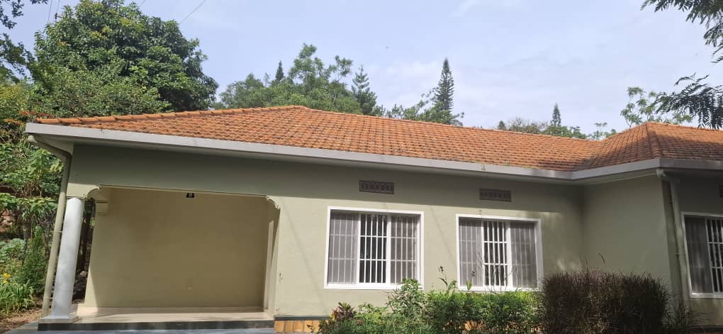🏡 HOUSE FOR RENT IN KIYOVU, KIGALI – PRIME & PRESTIGIOUS LOCATION