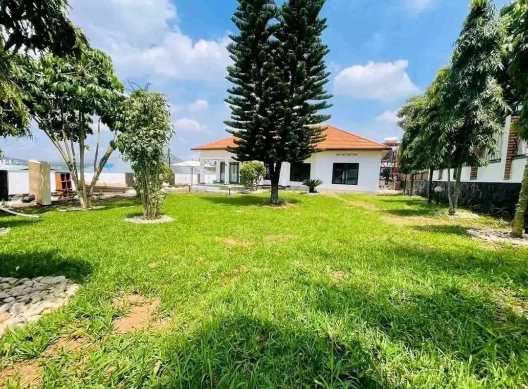 🏡 Big Garden Luxury Furnished House for Rent in Kibagabaga – Premium Living