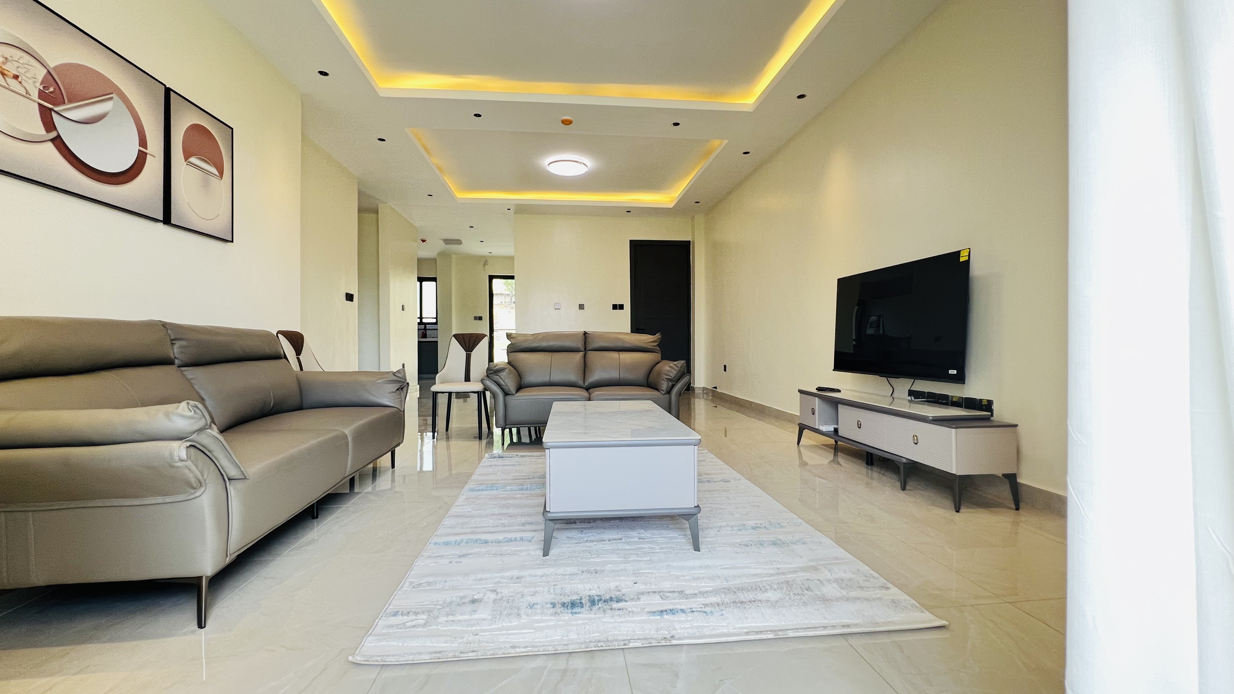 A008 Kimihurura near the hut hotel furnished apartment for rent in Kigali 