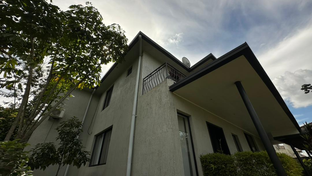 H004 🏡 LUXURY HOUSE FOR SALE & RENT IN NYARUTARAMA – PRIME LOCATION