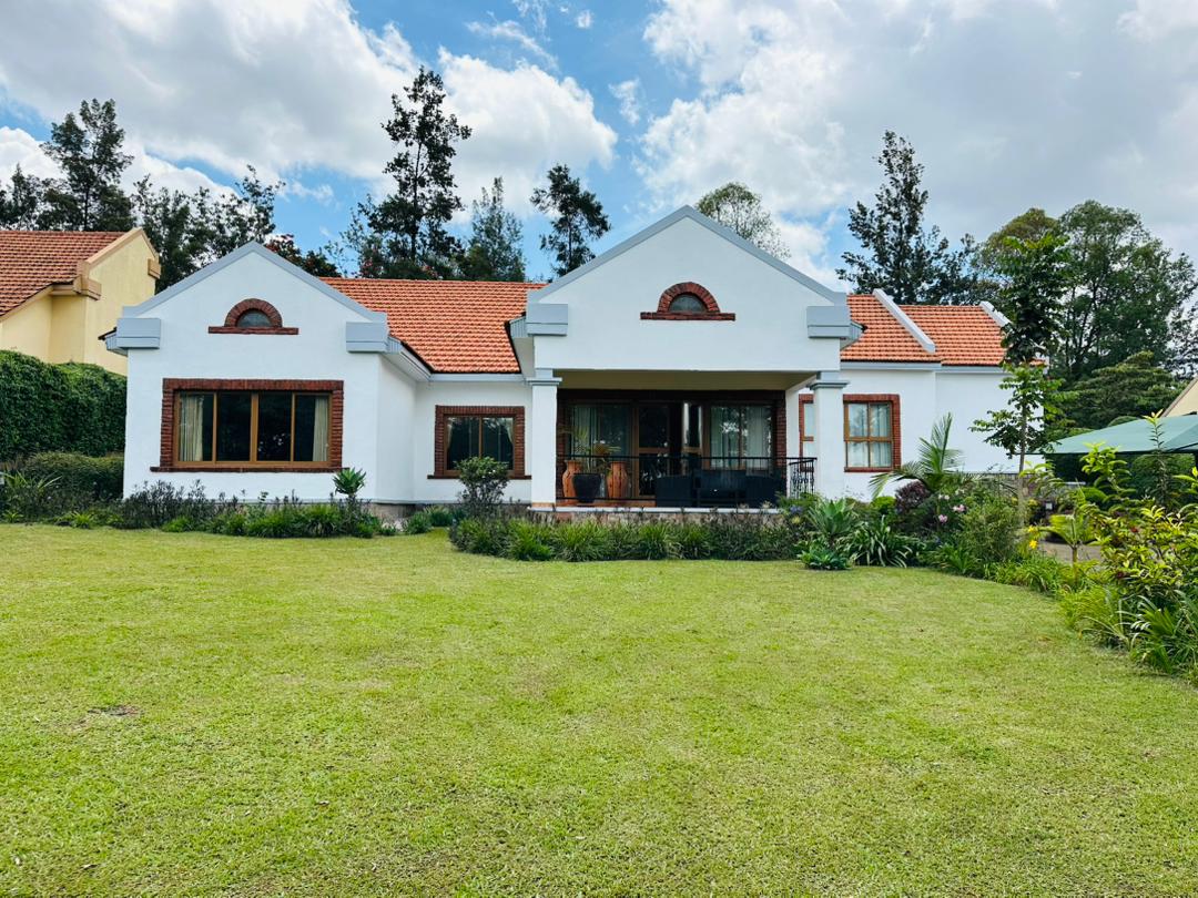 H087 Spacious house for rent in Gisozi