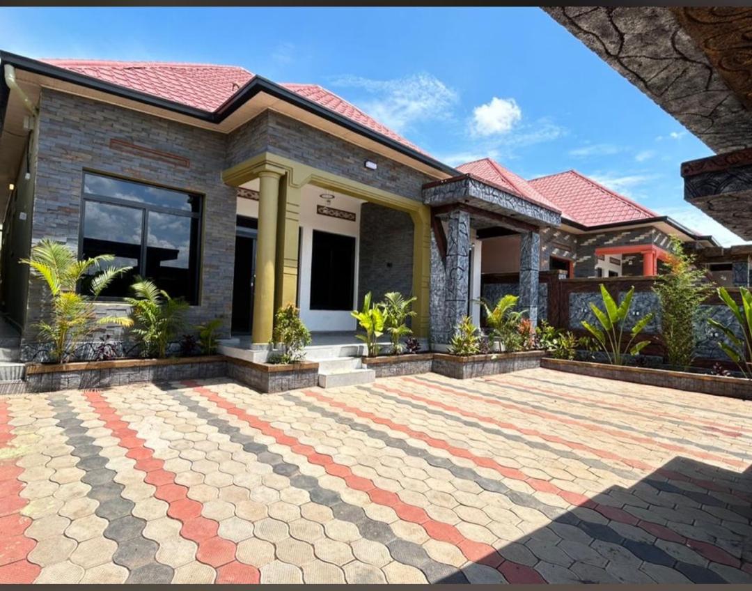 H090 Beautiful house for sale in Muyange — a great opportunity for comfortable family living
