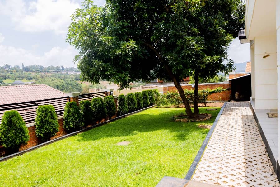 HO96 🏡 House for Rent in Kibagabaga – Comfortable & Convenient Living image 3