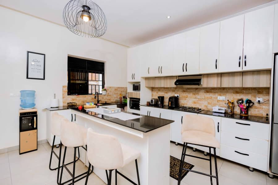 HO96 🏡 House for Rent in Kibagabaga – Comfortable & Convenient Living image 8