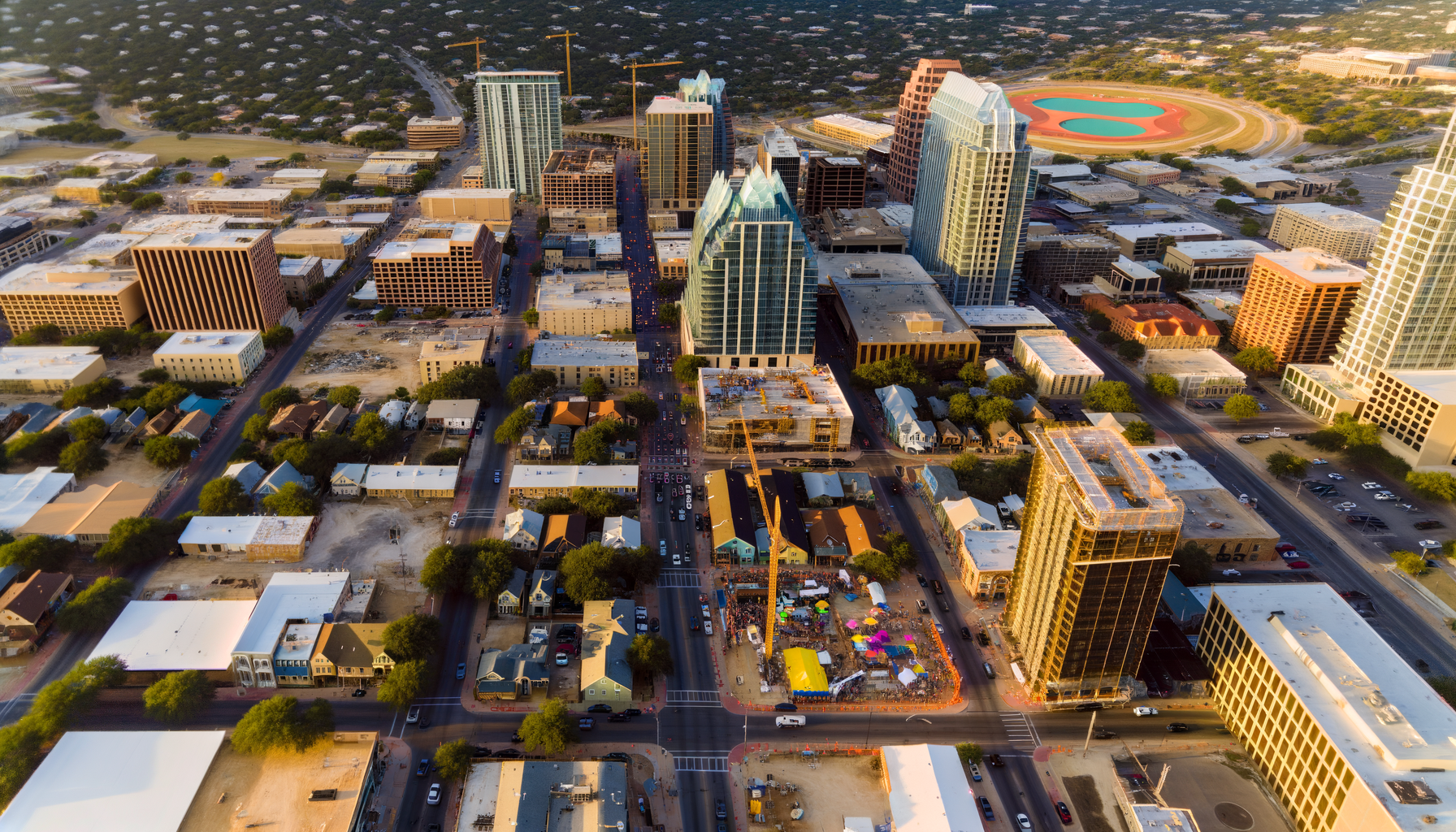 Austin's Real Estate Revolution: Quick Cash Solutions &#038; $70 Million Overpass Unveiled!