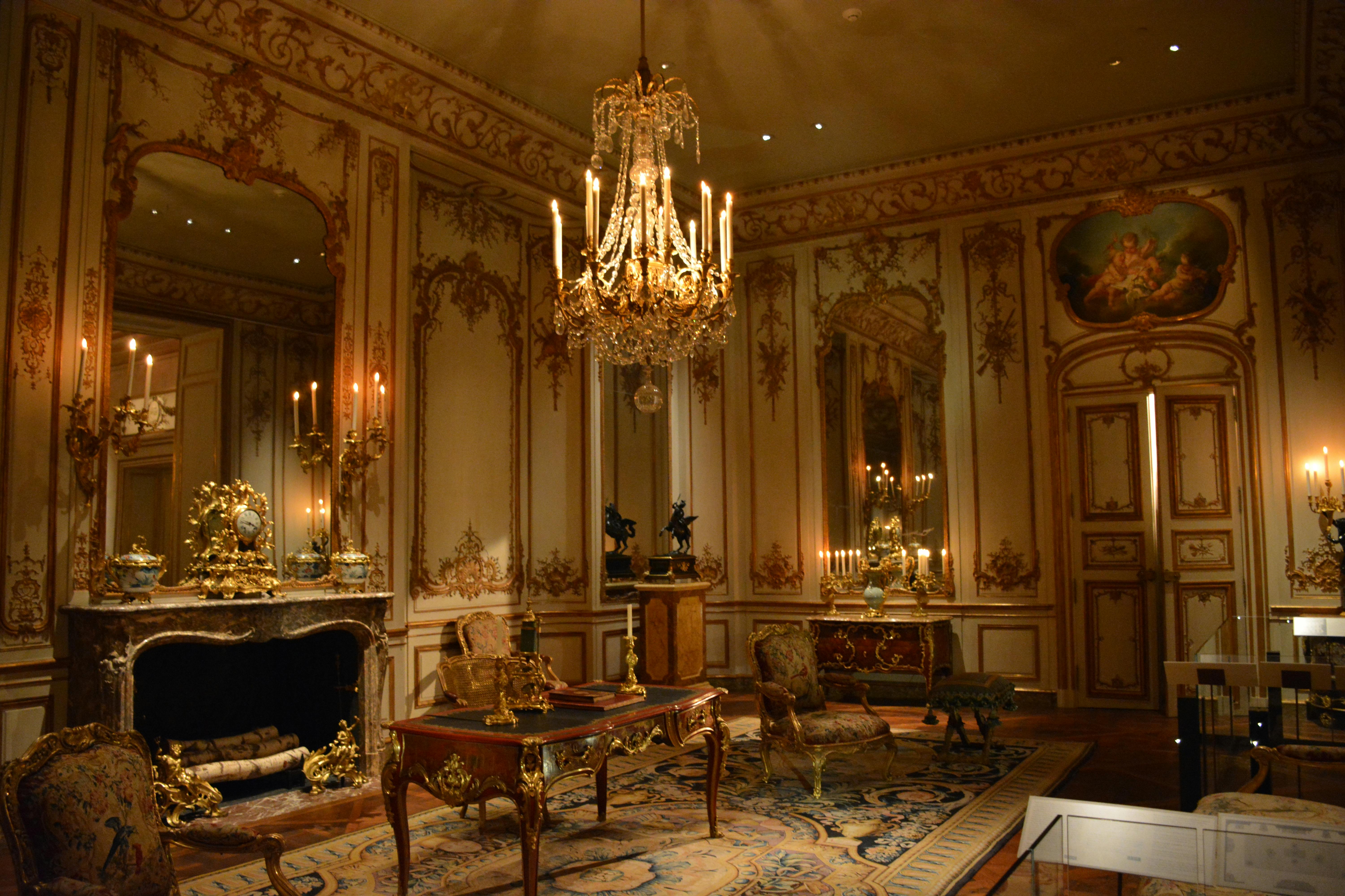 Royal Palace Suite