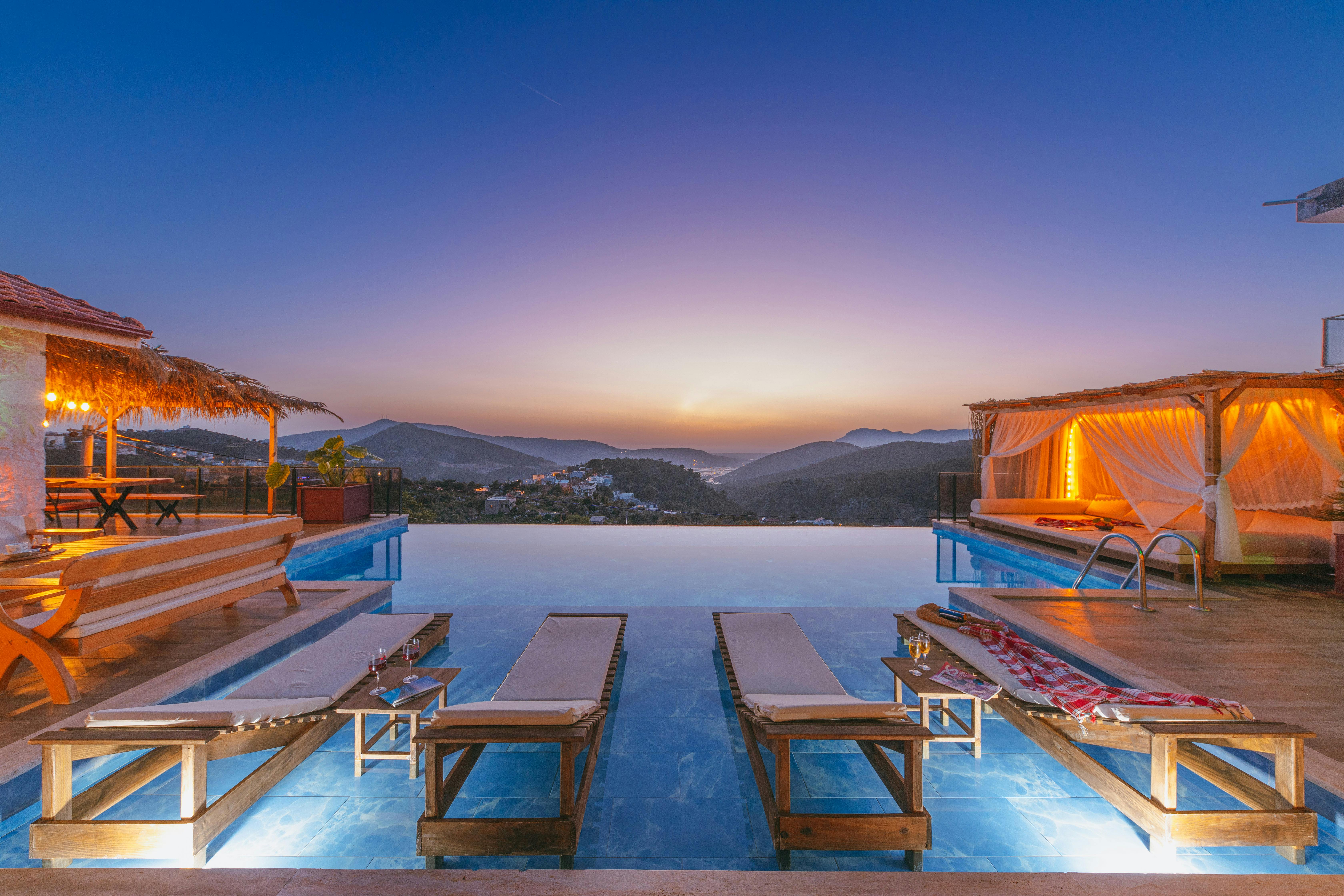 Infinity Pool Villa
