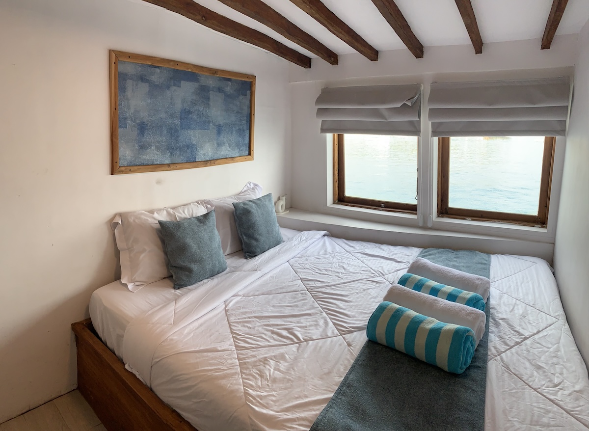 Papandayan cabin 1