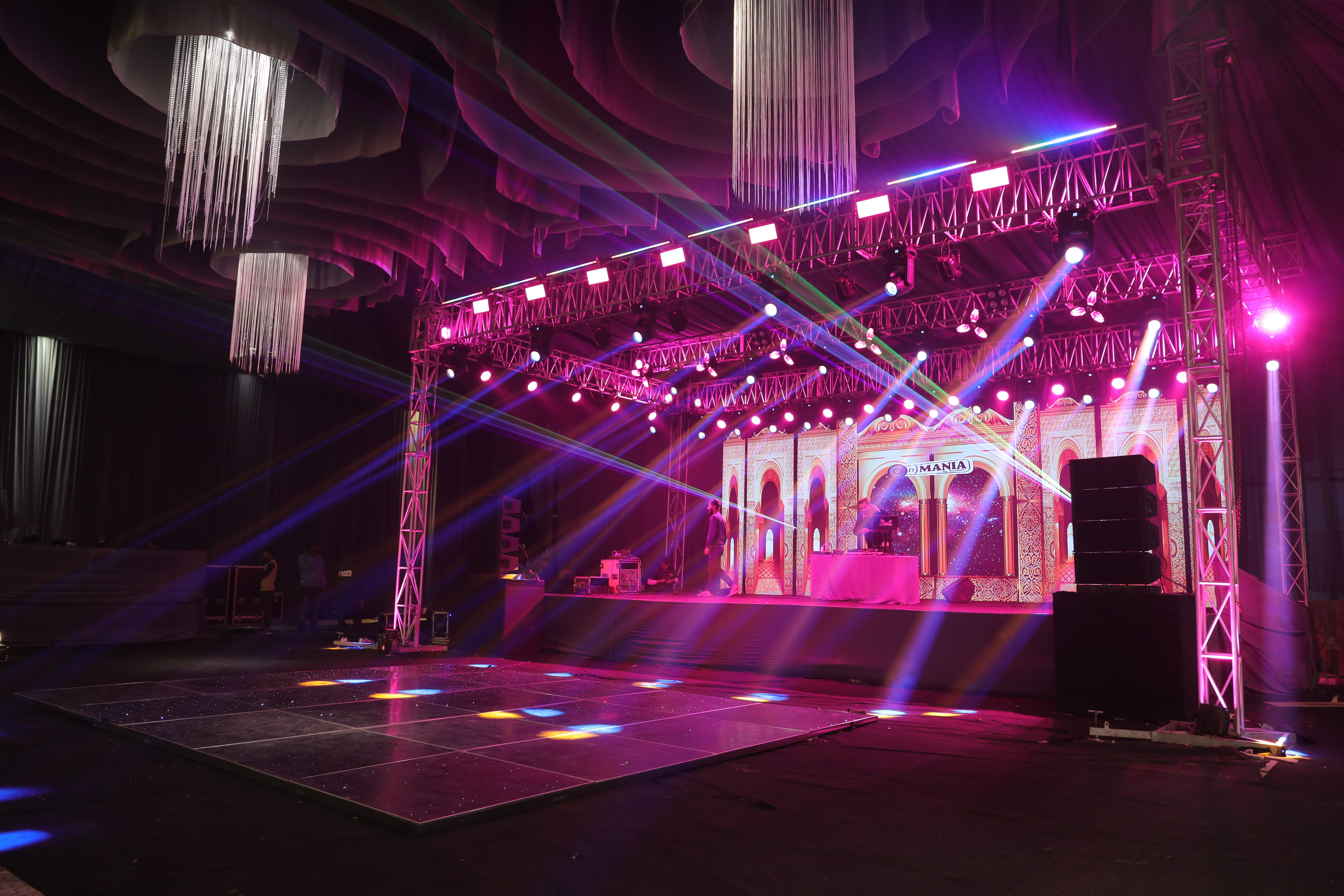 Live entertainment and artistic performances