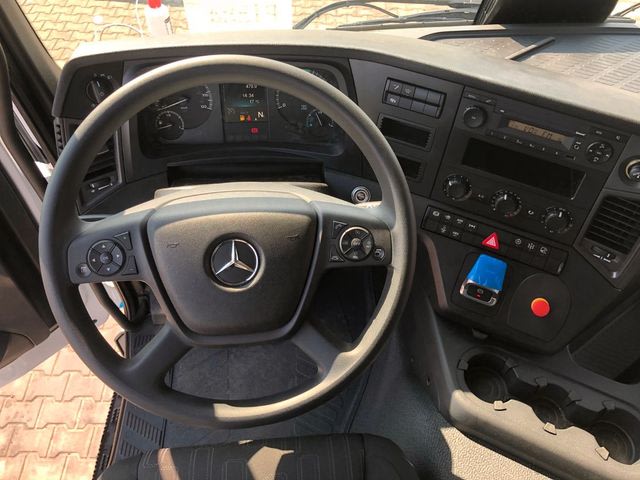 Mercedes-Benz · Container Bild 5