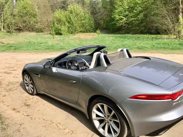 Jaguar Cabrio Bild 2