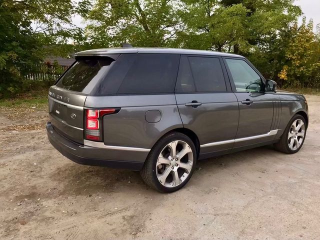 Land Rover SUV Bild 3