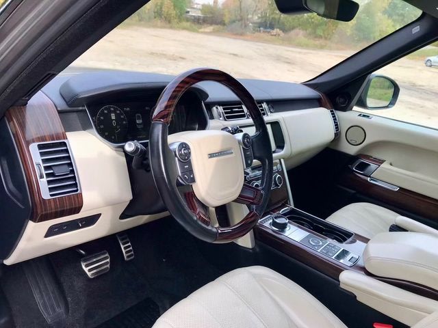 Land Rover SUV Bild 4
