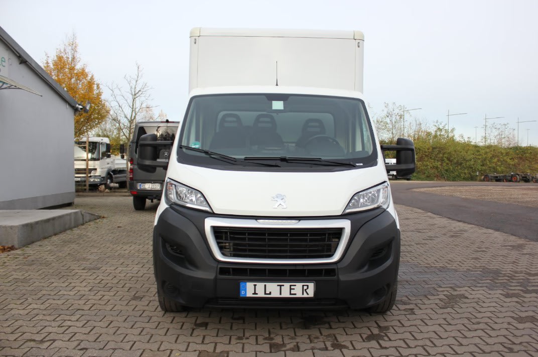 Koffer Ladebordwand 3500 kg Umzug Transport Miete… Bild 3