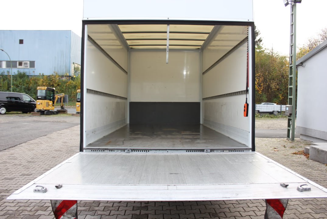 Koffer Ladebordwand 3500 kg Umzug Transport Miete… Bild 6