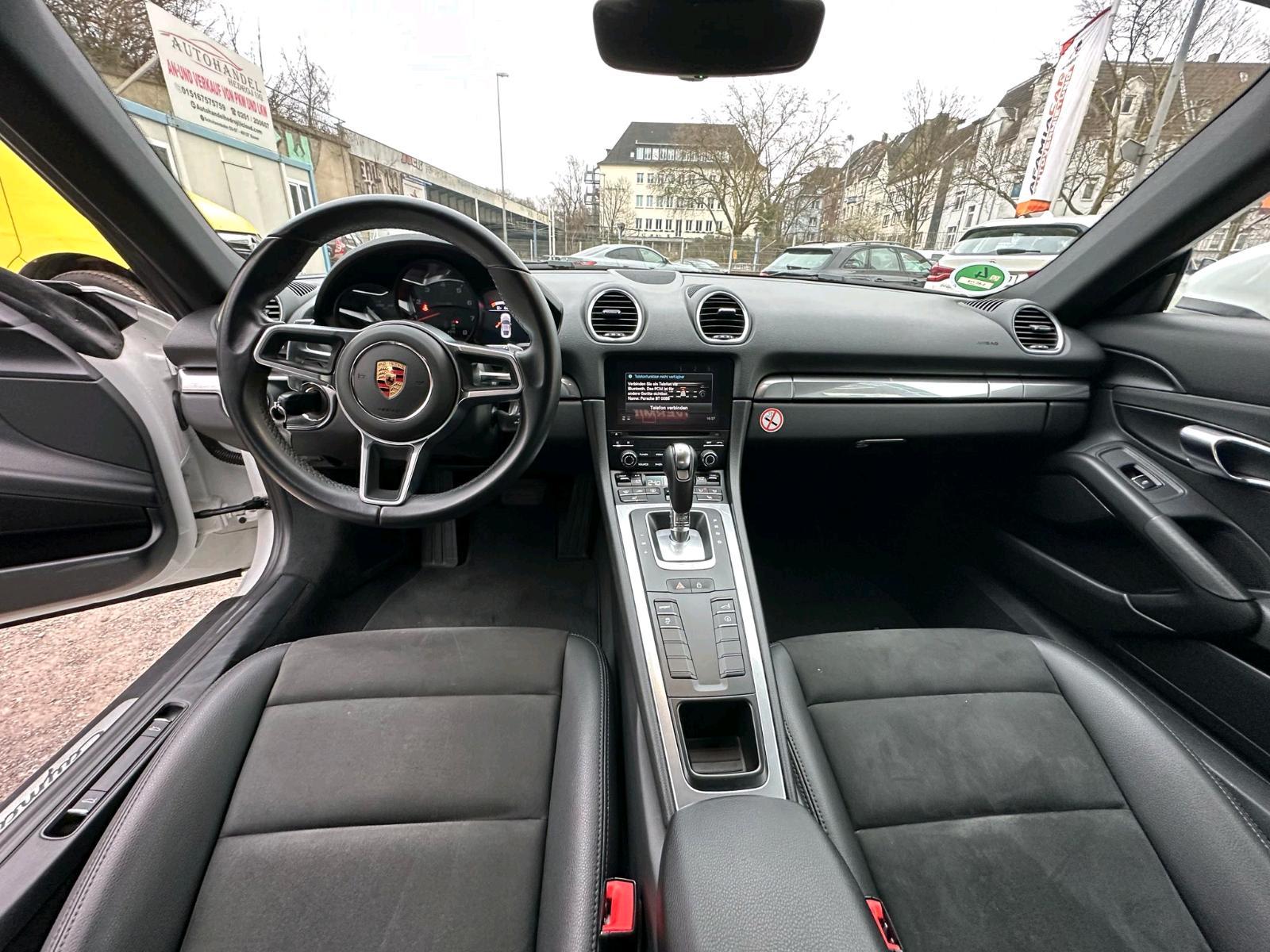 Porsche Sport Bild 6