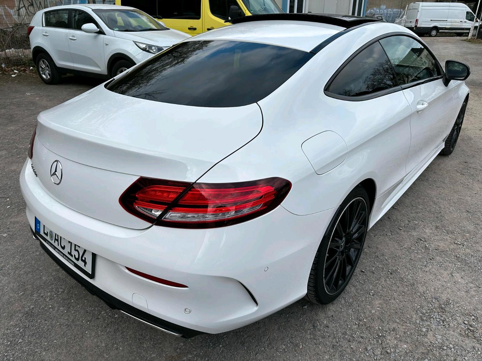 Mercedes C 300 Coupe Leihwagen Afamiacar… Bild 6