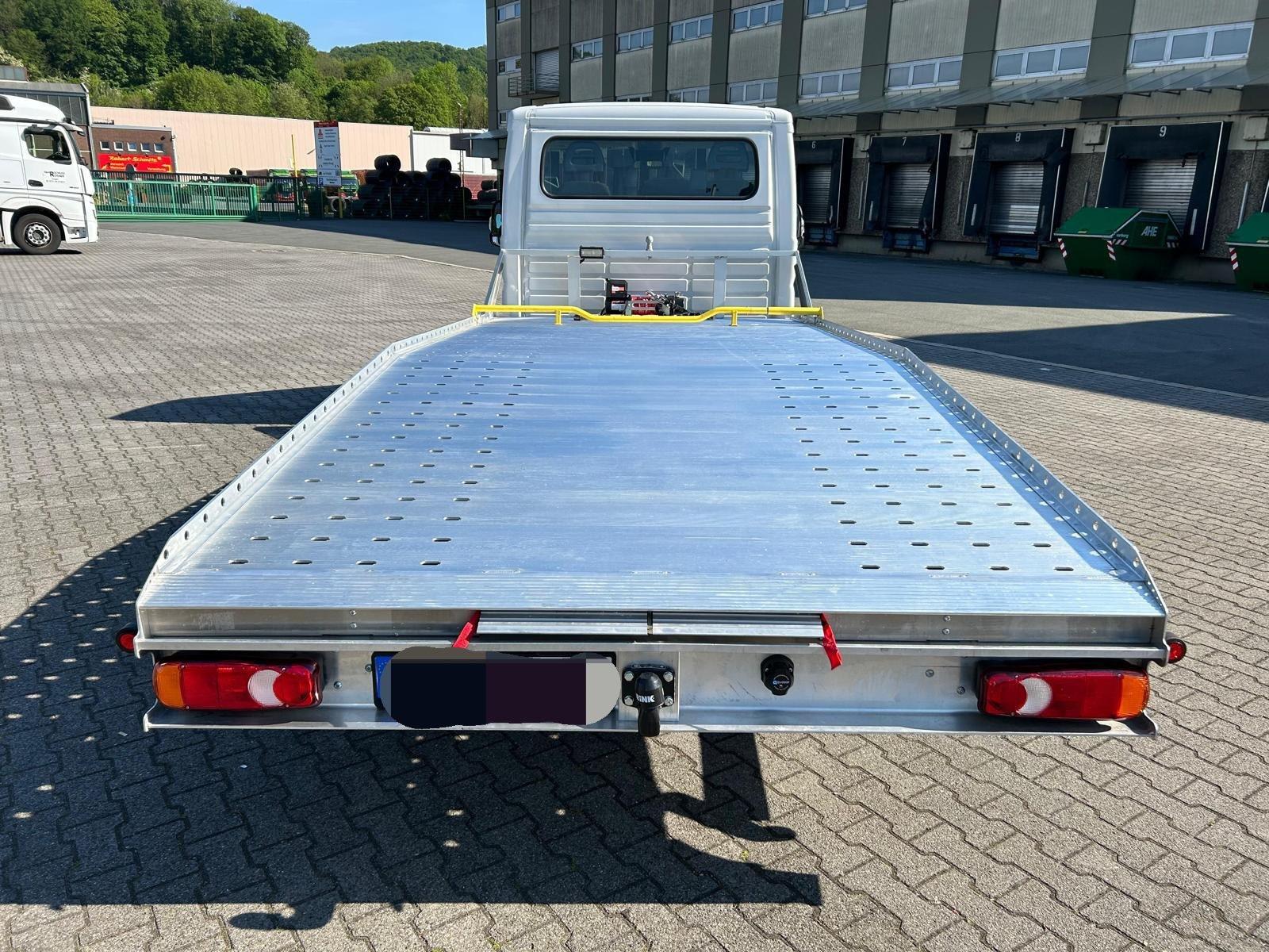 Autovermietung / Fiat Ducato Abschleppwagen bei… Bild 5