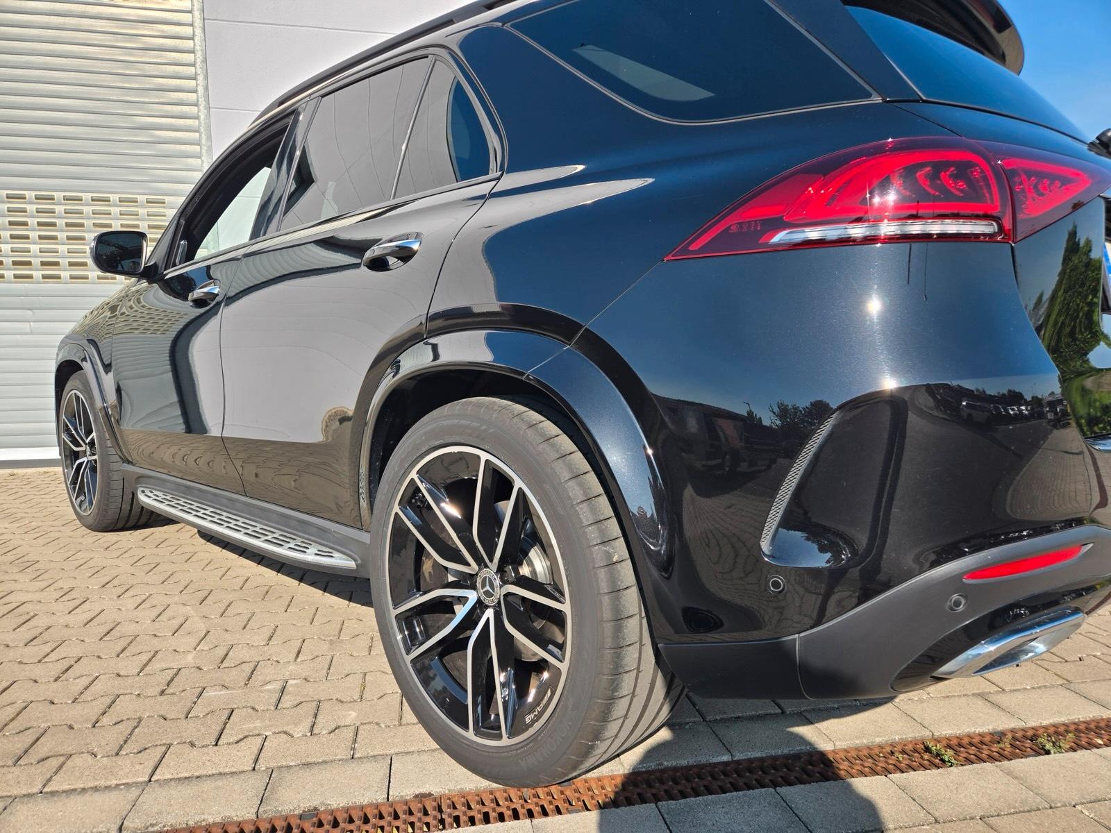 Mercedes-Benz SUV Bild 4