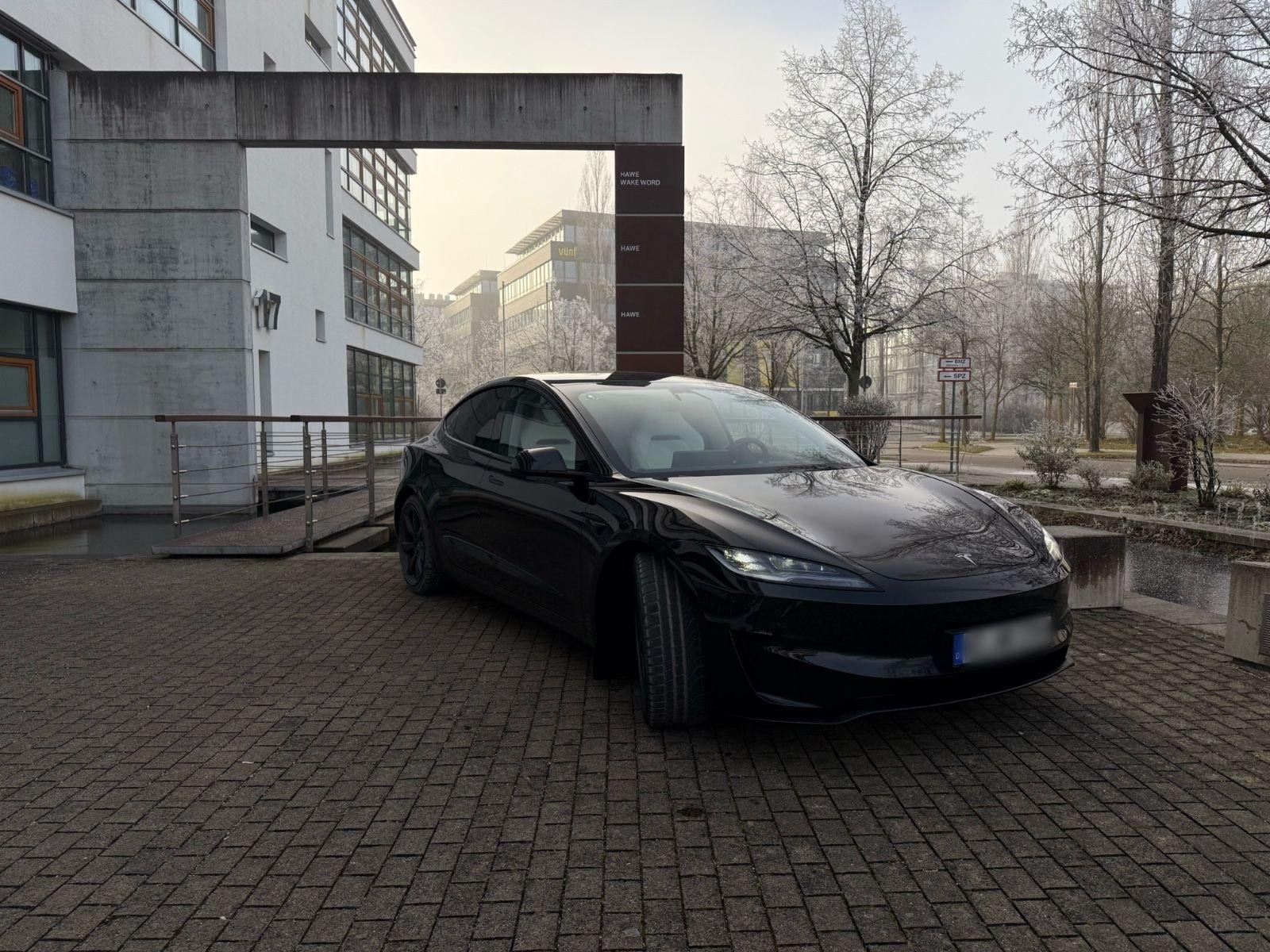Tesla Model 3 Perfomance Highland Facelift… Bild 2