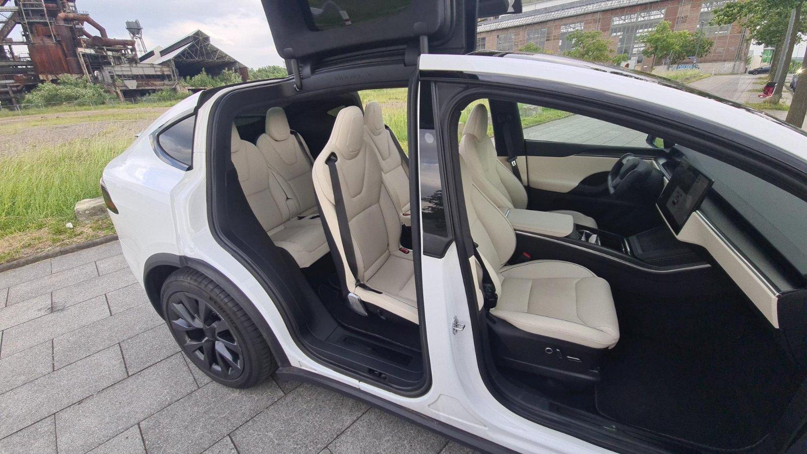 Tesla Model X Plaid 1020 PS Dortmund Bild 4