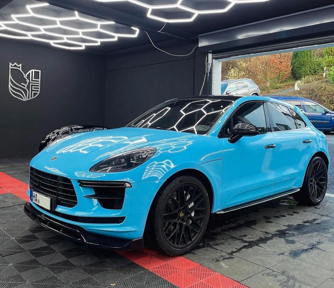 Porsche SUV Bild 2