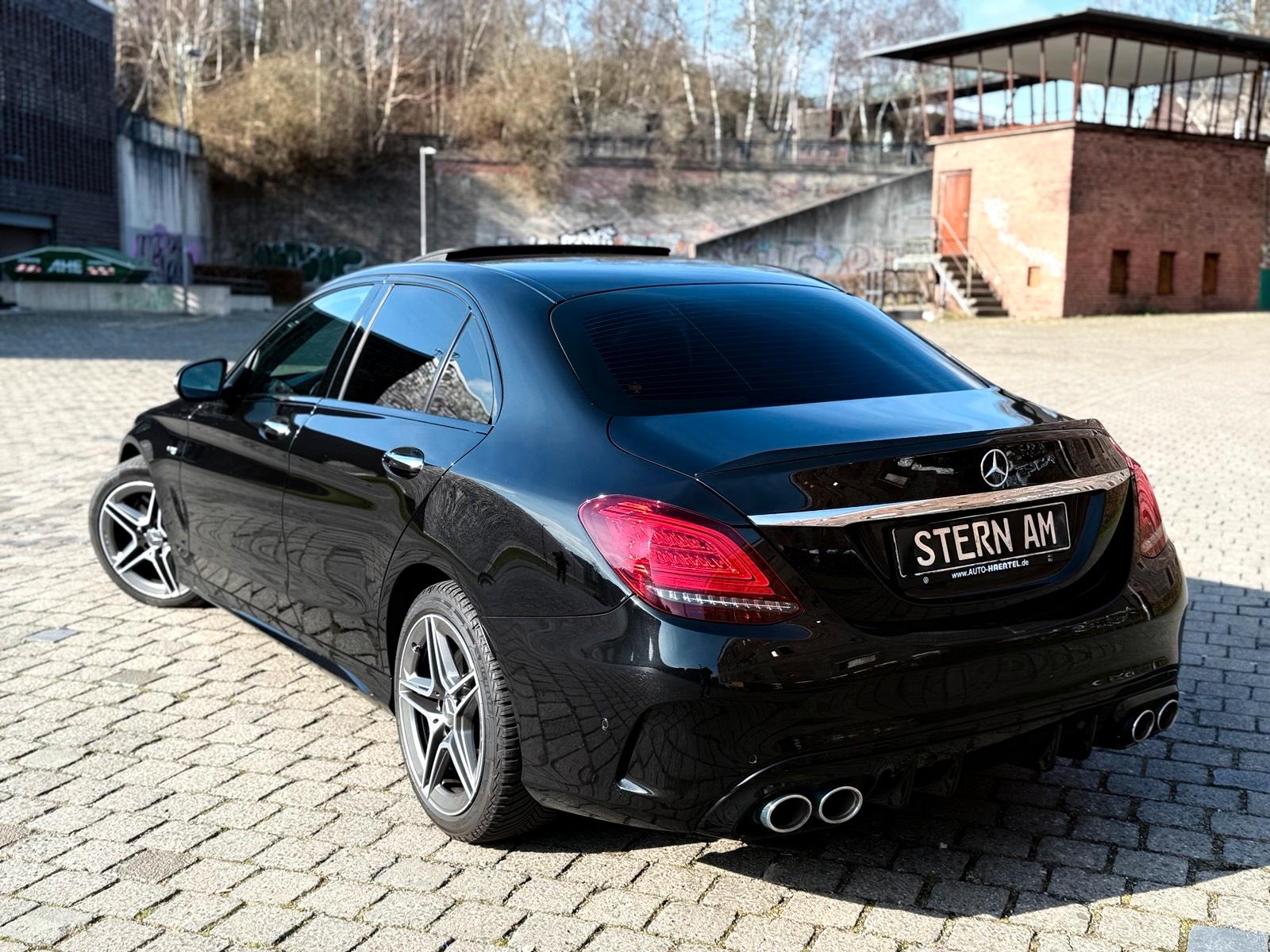 Mercedes-Benz Sport Bild 3