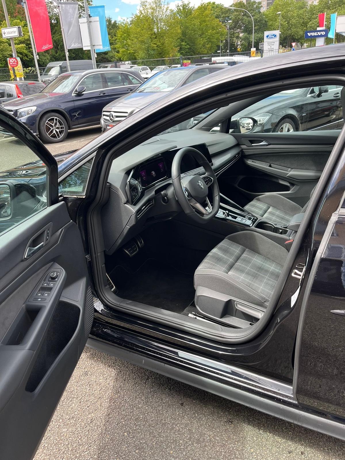 Golf 8 GTD / Autovermietung / / Köln Bild 4
