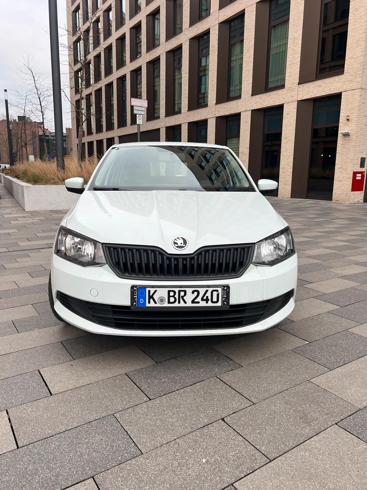 Skoda Fabia Mieten/verleihen / Günstig/ flexibel Bild 3